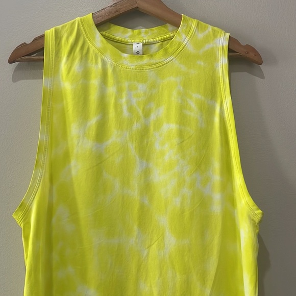Lululemon Women's All Yours Tank Top Tie Dye Highlighter Yellow in size 4 - Picture 2 of 9